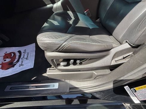 Used 2019 Cadillac Escalade ESV 4WD image 17