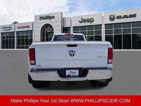 Used 2017 RAM 3500 Tradesman w/ Chrome Appearance Group AWD/4WD image 4