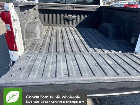 Used 2020 Chevrolet Silverado 1500 RST AWD/4WD image 30