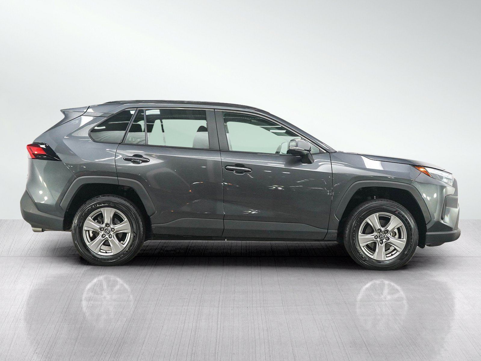 Used 2025 Toyota RAV4 XLE w/ Convenience Package AWD/4WD image 6