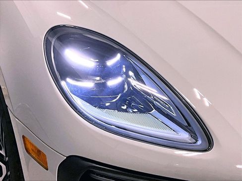 New 2026 Porsche Macan Turbo image 23