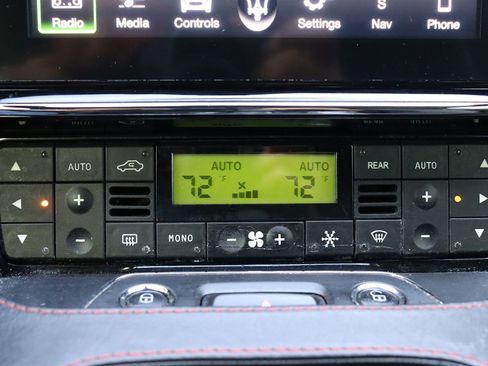 Used 2018 Maserati GranTurismo Sport image 28