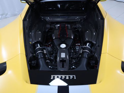 Certified 2019 Ferrari 488 Pista Coupe RWD image 16