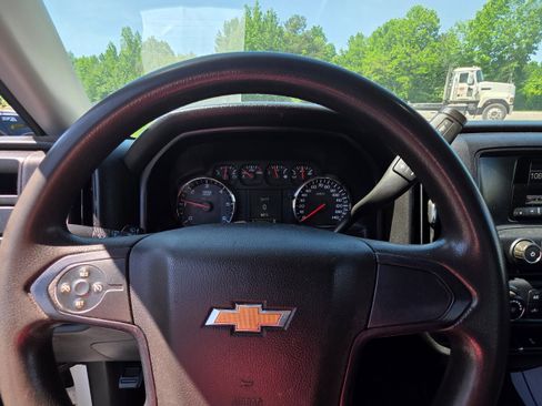 Used 2014 Chevrolet Silverado 1500 W/T RWD image 10
