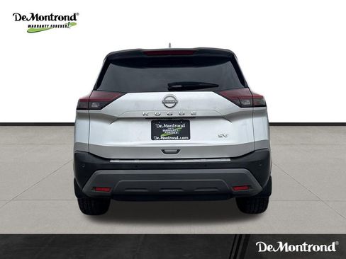 Used 2023 Nissan Rogue SV w/ SV Premium B Package FWD image 6