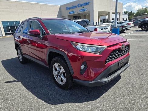 Used 2019 Toyota RAV4 XLE w/ Convenience Package AWD/4WD image 3