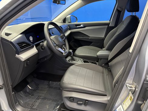 Used 2022 Volkswagen Taos SE image 13