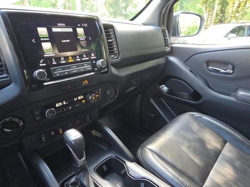 Used 2022 Nissan Frontier PRO-4X w/ Pro-4X Premium Package AWD/4WD image 24