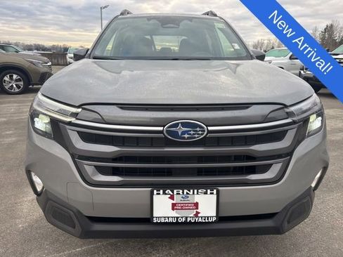 Used 2025 Subaru Forester Limited image 2