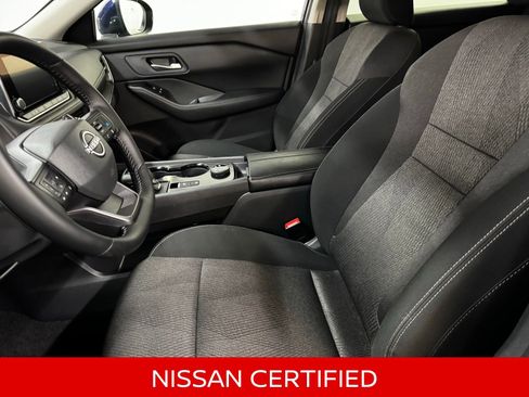 Certified 2025 Nissan Rogue SV image 14