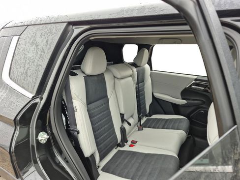 New 2026 Mitsubishi Outlander SE FWD image 31