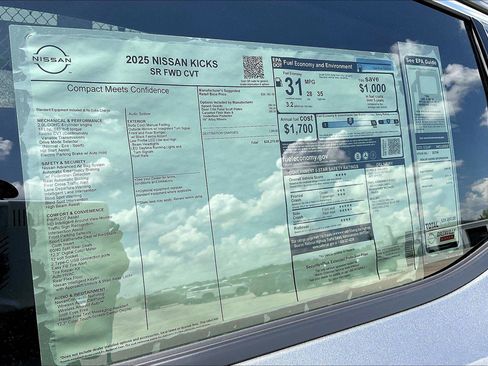 New 2025 Nissan Kicks SR image 13