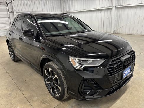 Used 2025 Audi Q3 2.0T Premium Plus w/ Premium Plus Package image 2