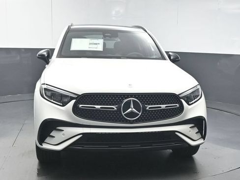Used 2026 Mercedes-Benz GLC 300 image 3