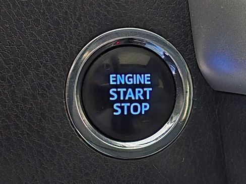 Used 2015 Toyota Highlander XLE AWD/4WD image 19