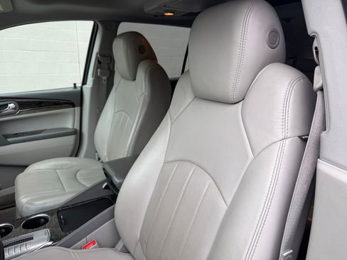 Used 2014 Buick Enclave Leather w/ Trailering Provision Package image 17