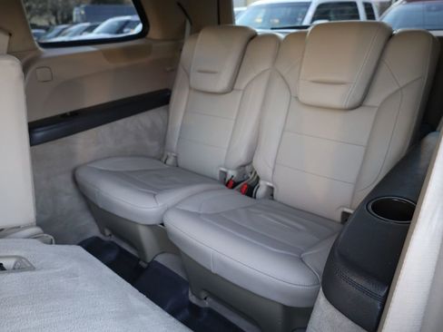 Used 2015 Mercedes-Benz GL 450 4MATIC w/ Driver Assistance Package image 13