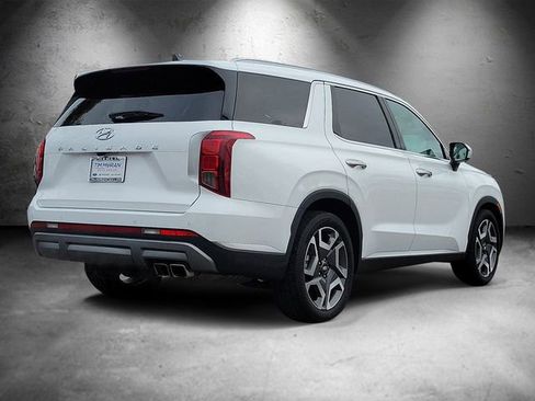 Used 2023 Hyundai Palisade SEL w/ Premium Package image 3