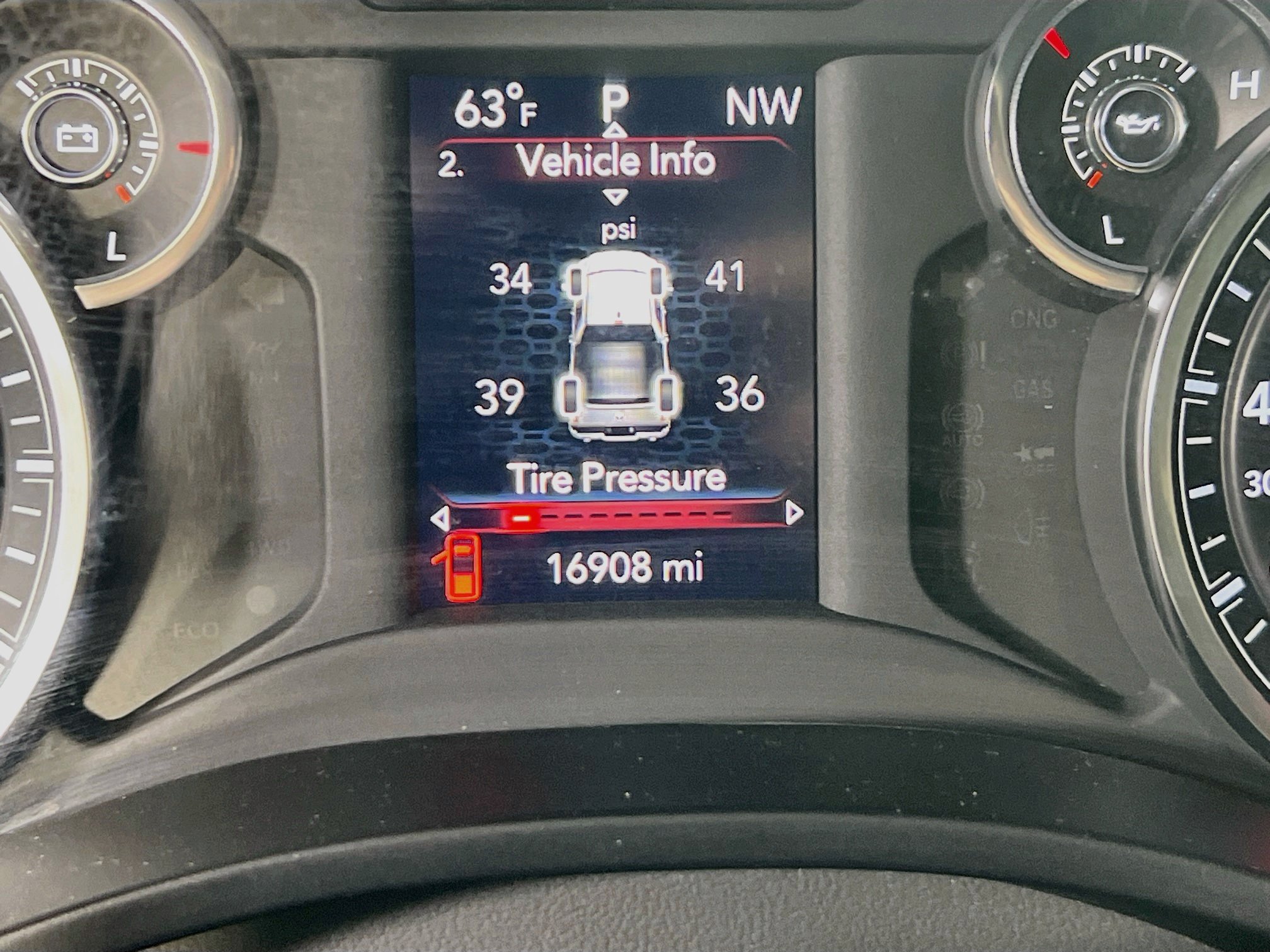 Used 2023 RAM 1500 Big Horn AWD/4WD image 12