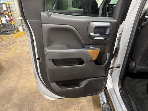 Used 2018 Chevrolet Silverado 1500 LTZ w/ Sport Package AWD/4WD image 10