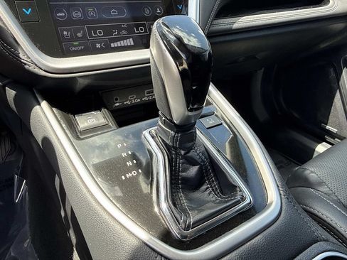 Used 2023 Subaru Outback Touring XT AWD/4WD image 37