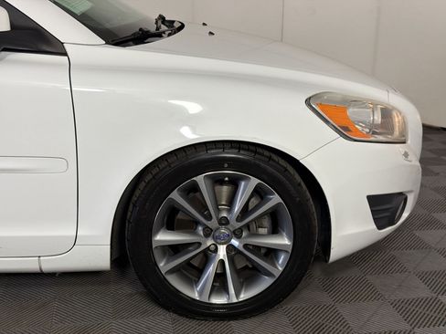 Used 2013 Volvo C70 T5 FWD image 9