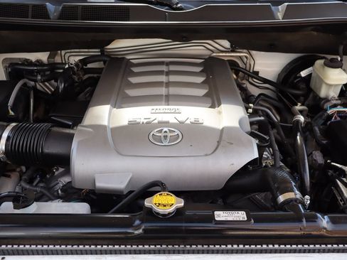 Used 2010 Toyota Sequoia SR5 image 41