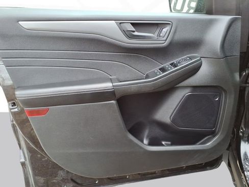 Used 2023 Ford Escape Active image 10