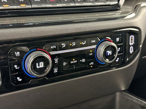 Used 2024 Chevrolet Silverado 1500 ZR2 w/ Technology Package image 16