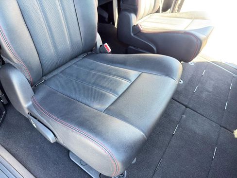 Used 2019 Dodge Grand Caravan GT w/ Safety Sphere Group FWD image 40