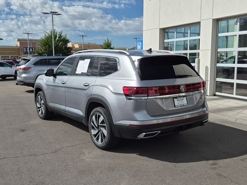 Used 2024 Volkswagen Atlas SEL AWD/4WD image 9