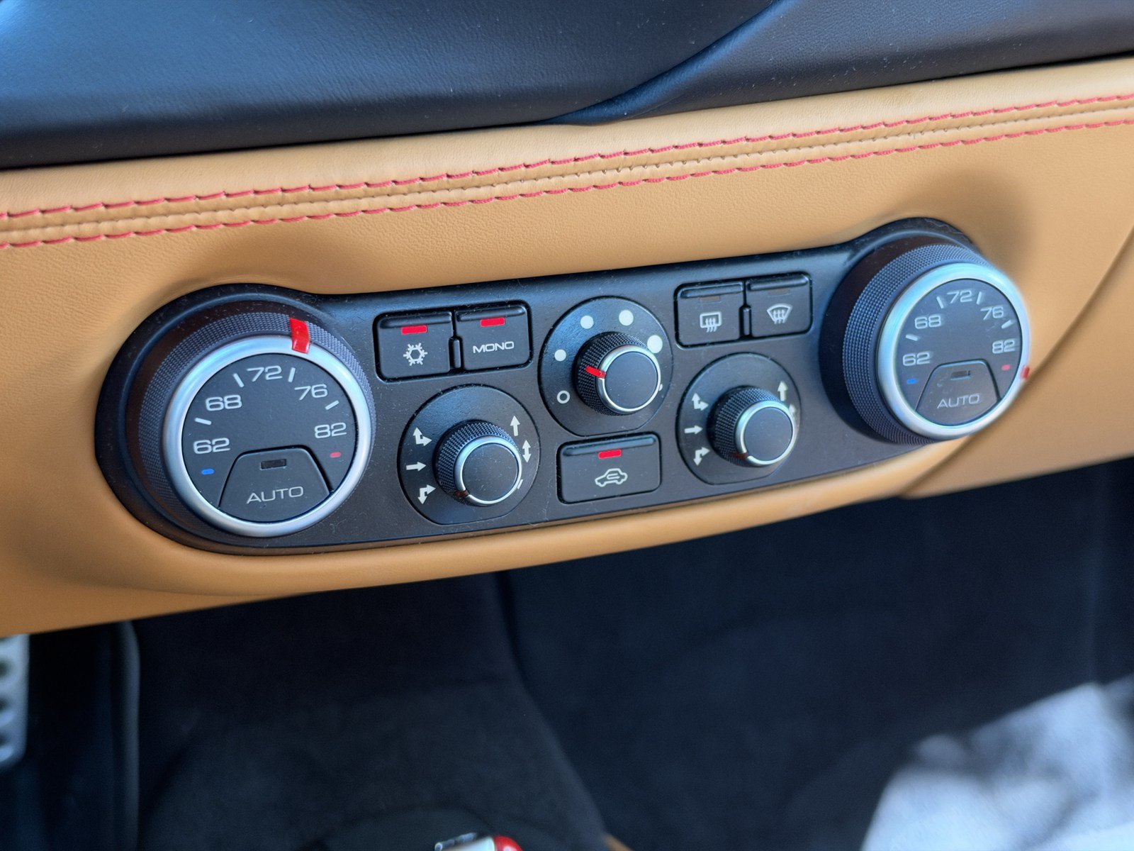 Used 2017 Ferrari 488 GTB RWD image 45