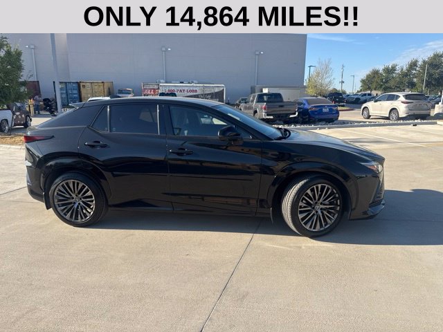 Used 2024 Lexus RZ 450e Premium w/ Accessory Package (K3) AWD/4WD image 2