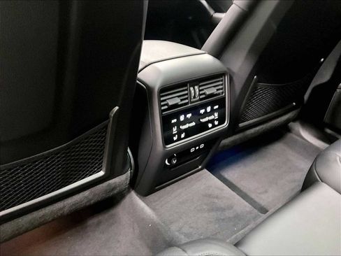 New 2026 Porsche Cayenne Coupe image 24