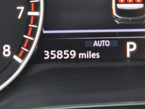 Used 2024 Nissan Pathfinder SV w/ SV Premium Package image 6