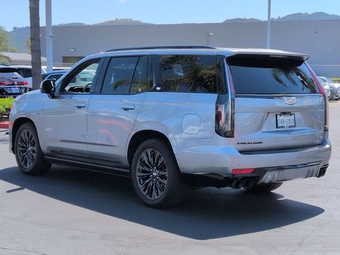 Used 2023 Cadillac Escalade V w/ LPO, ONYX Package image 8