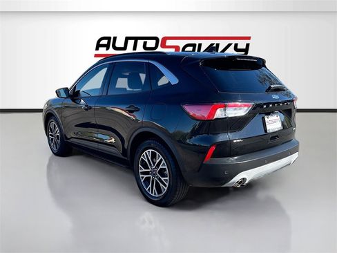 Used 2020 Ford Escape SEL image 5