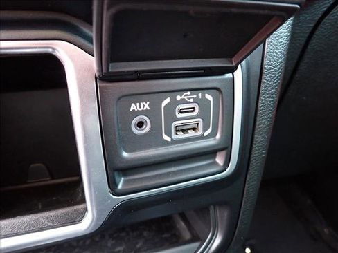 Used 2019 Jeep Wrangler Unlimited Sport image 16