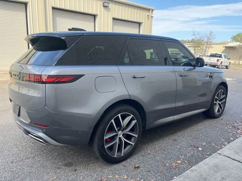 Used 2024 Land Rover Range Rover Sport Autobiography image 4