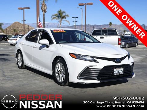 Used 2024 Toyota Camry LE image 2