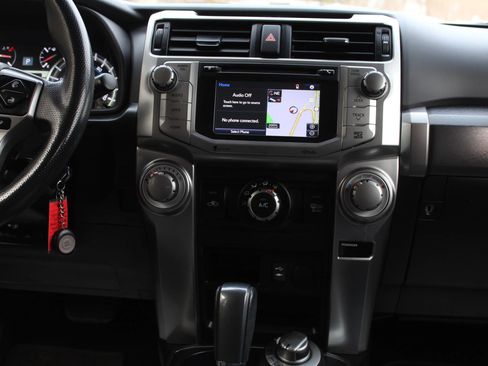 Used 2015 Toyota 4Runner SR5 image 21