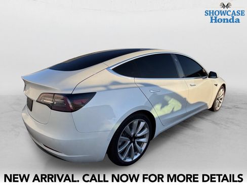 Used 2020 Tesla Model 3 Standard Range Plus RWD image 5