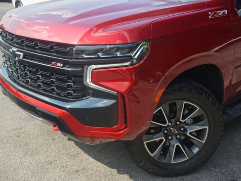 Used 2023 Chevrolet Suburban Z71 w/ Luxury Package image 13