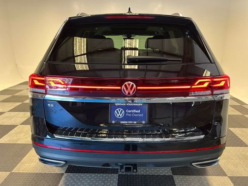 Certified 2025 Volkswagen Atlas SE FWD image 4