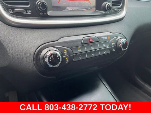 Used 2019 Kia Sorento FWD image 23