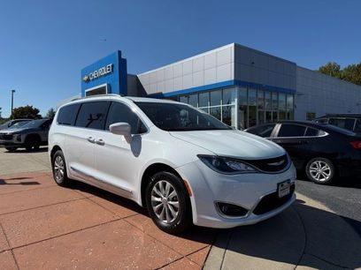 Used 2017 Chrysler Pacifica Touring-L