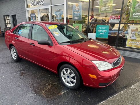 Used 2005 Ford Focus SE image 3