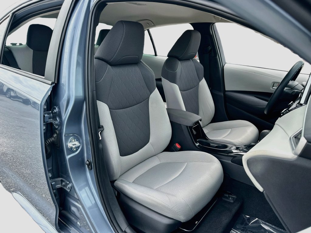 Used 2020 Toyota Corolla LE FWD image 25