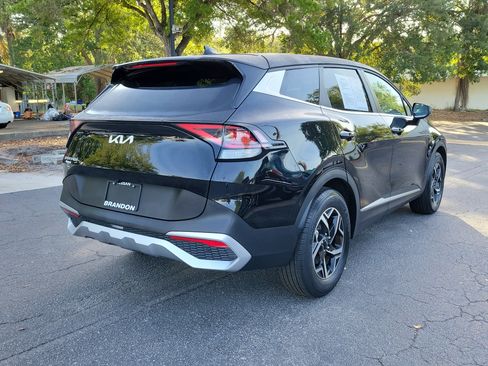 Used 2025 Kia Sportage LX image 7