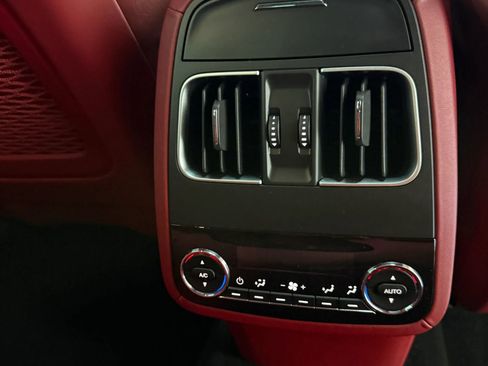 Used 2022 Maserati Levante Modena S AWD/4WD image 32